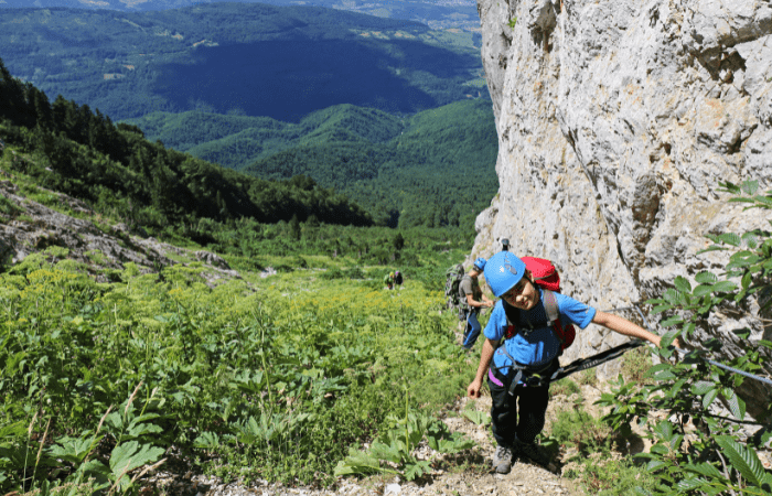Hacer una vía ferrata con vistas espectaculares